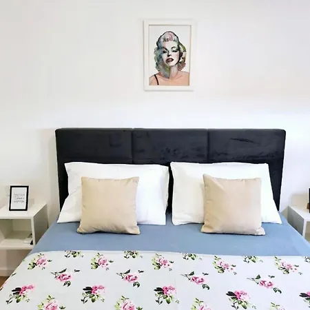 Nika - Three Bedroom With Private Pool