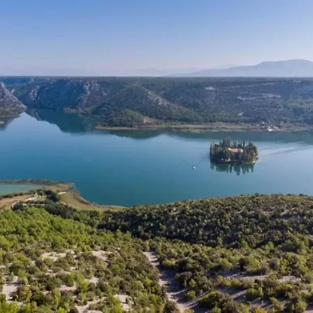 Nika - Three Bedroom With Private Pool