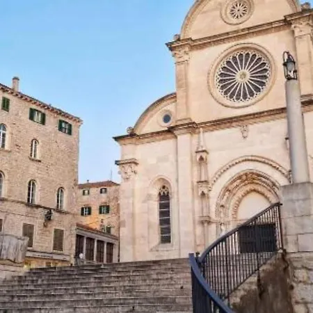 Nika - Three Bedroom With Private Pool Lozovac