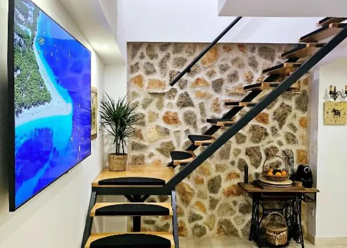 Nika - Three Bedroom With Private Pool Lozovac