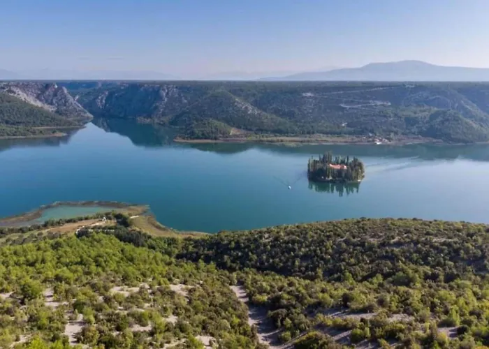 Nika - Three Bedroom With Private Pool