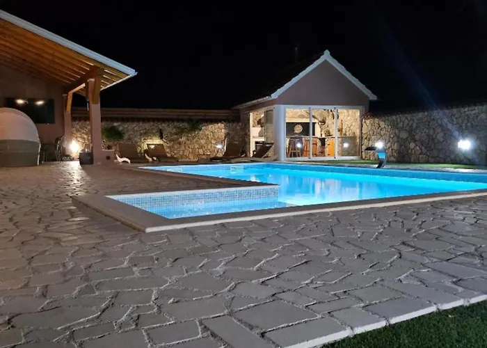 Villa Nika - Three Bedroom With Private Pool *