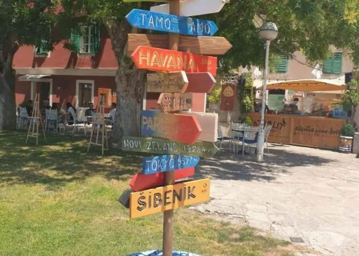 Nika - Three Bedroom With Private Pool Lozovac