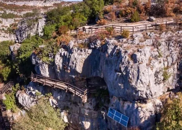 Nika - Three Bedroom With Private Pool Villa Lozovac